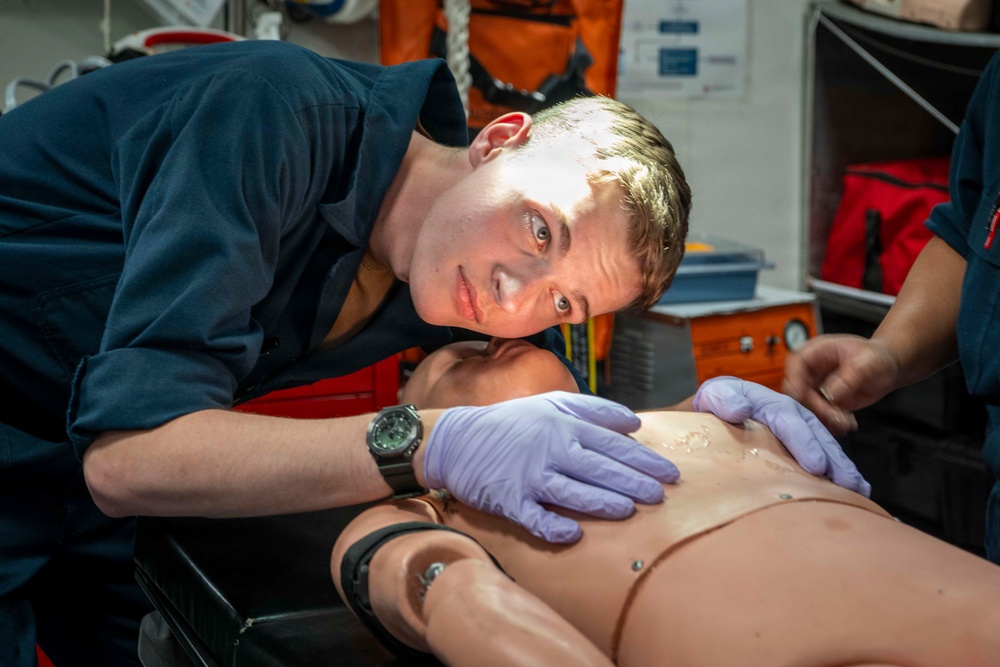 Medical training aboard USS Blue Ridge