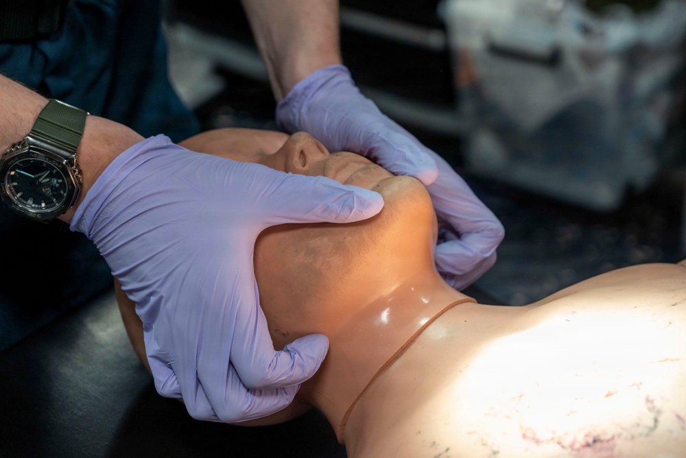 Medical training aboard USS Blue Ridge
