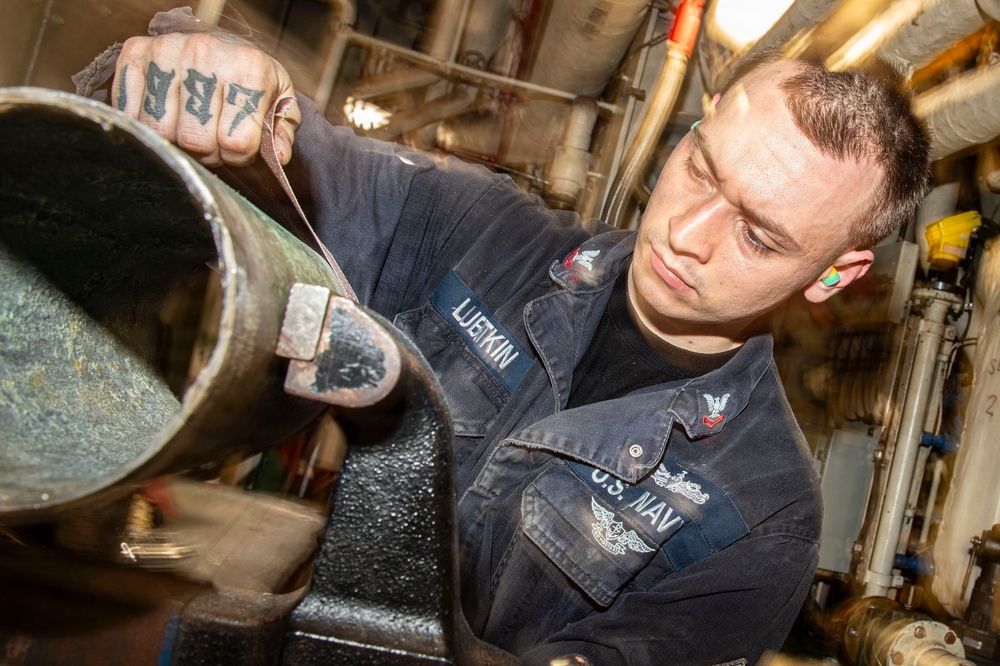 Hull Technicians aboard USS Blue Ridge
