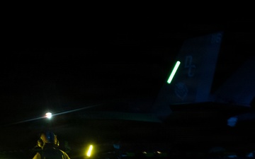 Boxer Conducts Nighttime Flight Operations