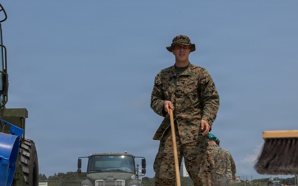 MWSS-172 trains in airfield damage repair