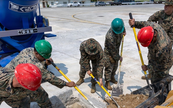 MWSS-172 trains in airfield damage repair
