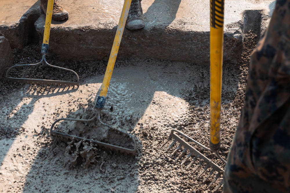 MWSS-172 trains in airfield damage repair