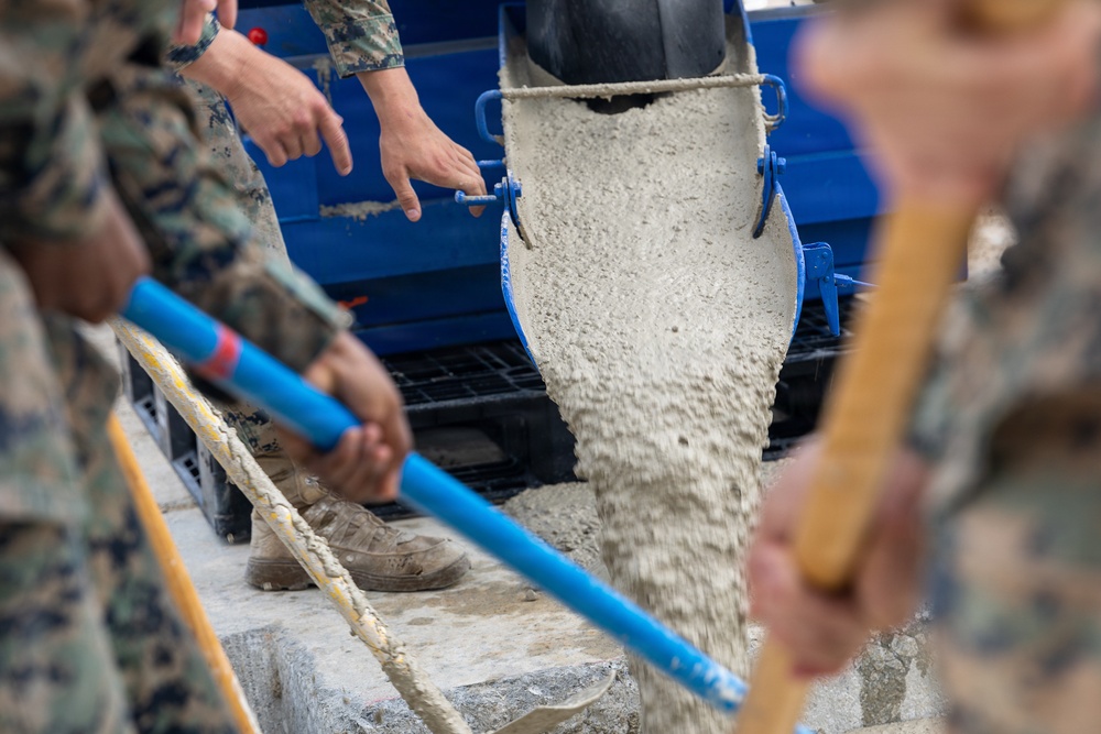 MWSS-172 trains in airfield damage repair