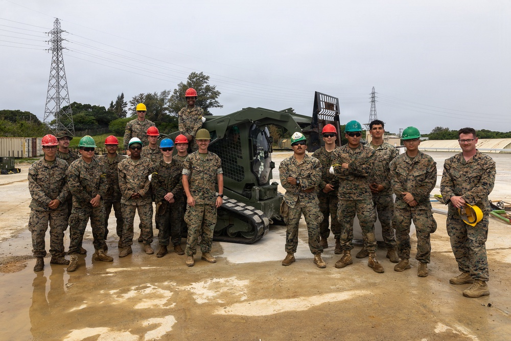 MWSS-172 trains in airfield damage repair