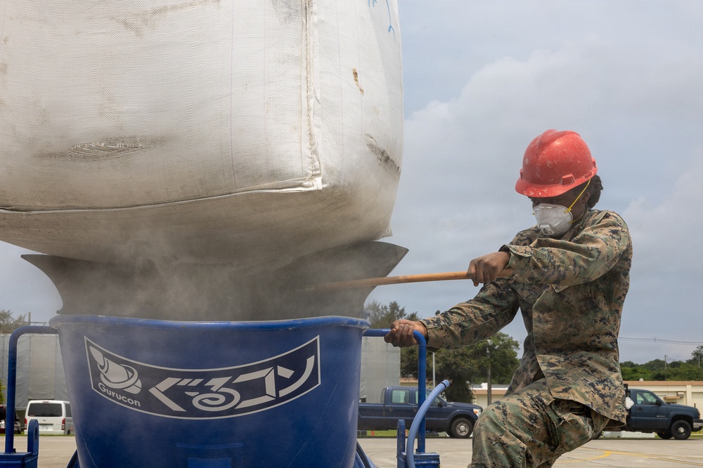 MWSS-172 trains in airfield damage repair