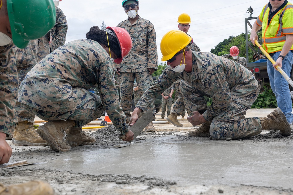 MWSS-172 trains in airfield damage repair