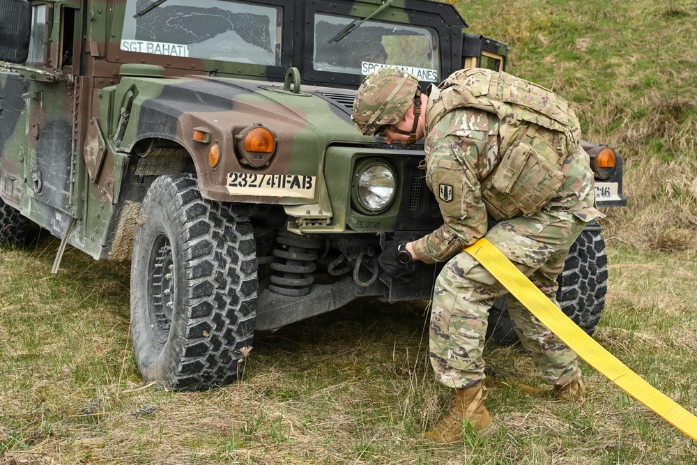232nd Signal Company working on fundamentals