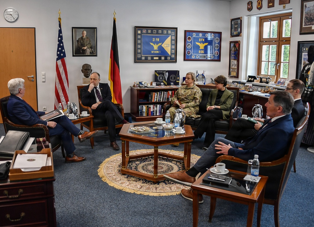 Marshall Center Welcomes Consul General of Ukraine