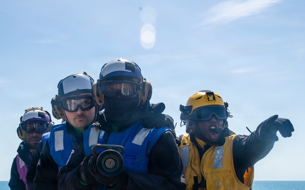 USS Arlington's Aviation Training Team Conducts Drill