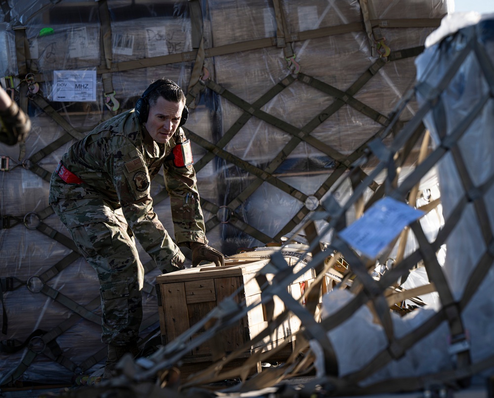 The 727th AMS - The Best Never Rest