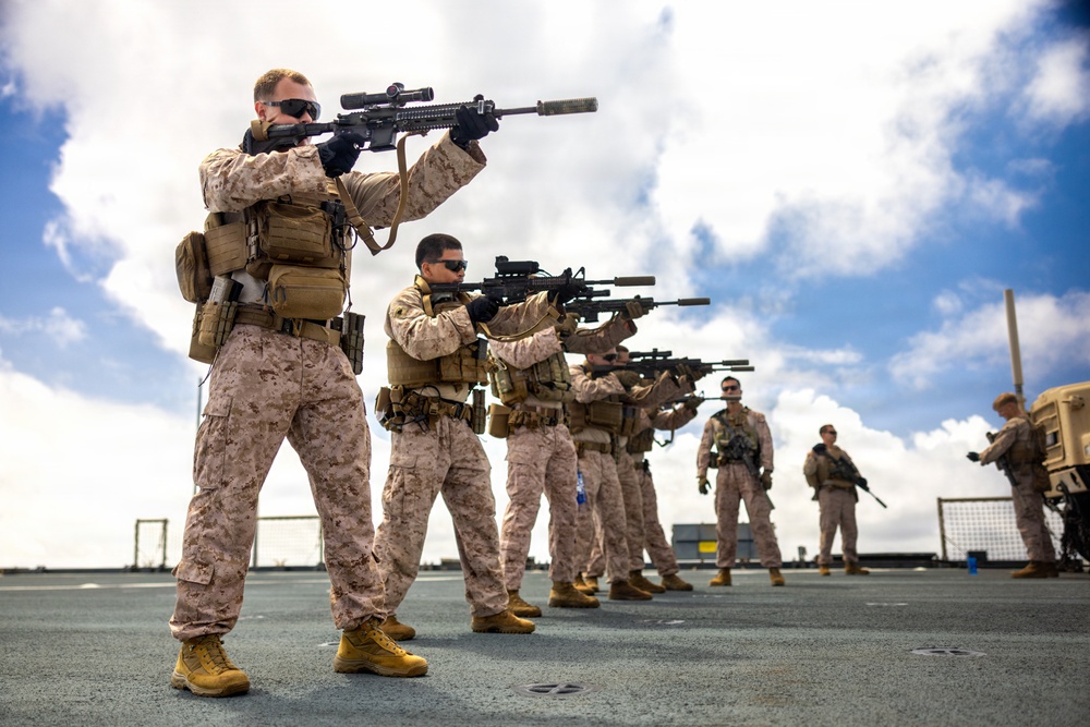 11th MEU Marines Conduct Weapons Manipulation and Patrolling Tactics Training Aboard USS Comstock