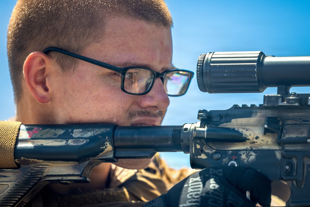 11th MEU Marines Conduct Weapons Manipulation and Patrolling Tactics Training Aboard USS Comstock