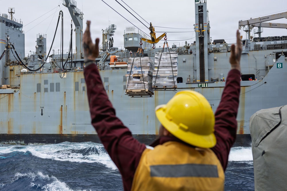 Replenishment-at-Sea aboard USS Gonzalez (DDG 66)