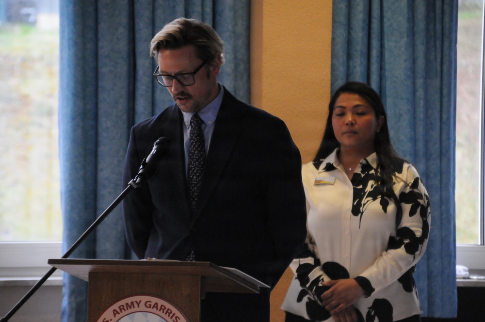 Director FMWR thanks volunteers