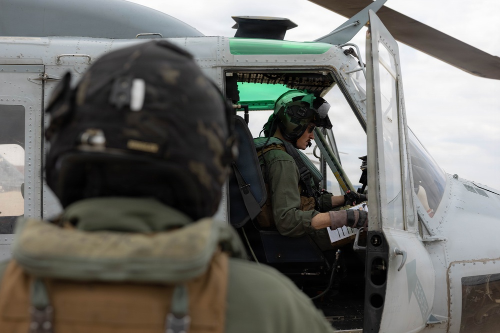 HMLA-369 participates in simulated air assault