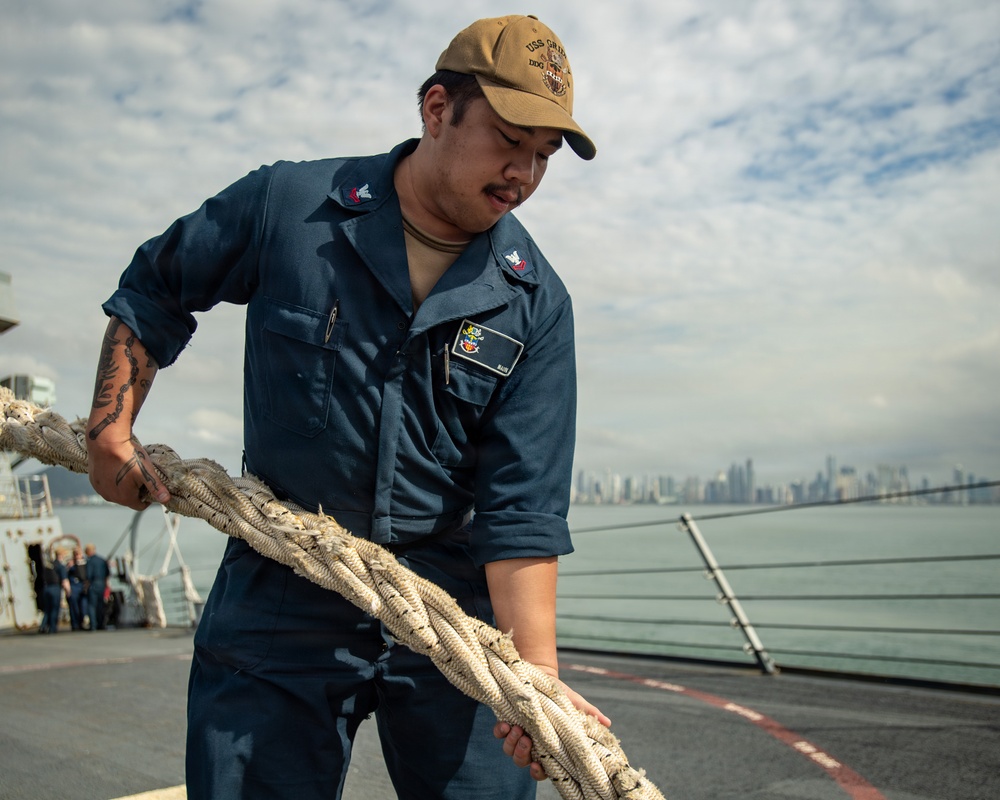 USS Gridley Departs Panama City