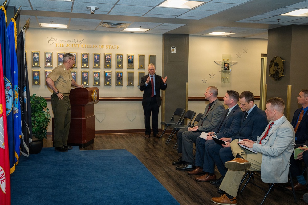 VCJCS addresses USAWC Class of 2026