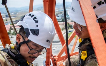 1SIG BDE Signal Month: 1st Signal Brigade conduct Mast System Tower Training at Camp Humphreys.