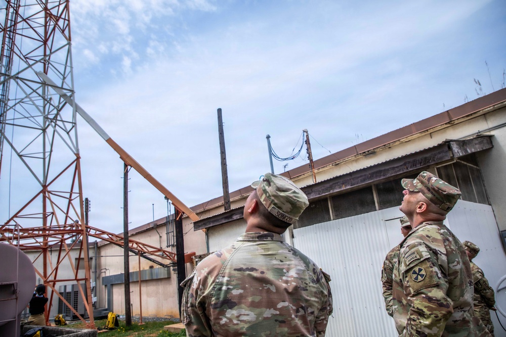 1SIG BDE Signal Month: 1st Signal Brigade conduct Mast System Tower Training at Camp Humphreys.