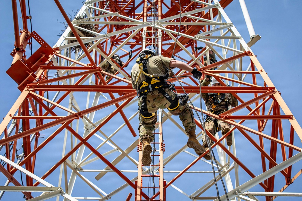 1SIG BDE Signal Month: 1st Signal Brigade conduct Mast System Tower Training at Camp Humphreys.