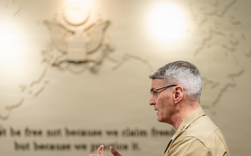 VCJCS addresses USAWC Class of 2026