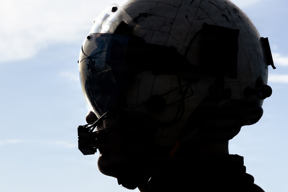 22nd MEU (SOC) | VMM-263 (REIN) CH-53E Flight Operations Aboard USS San Antonio