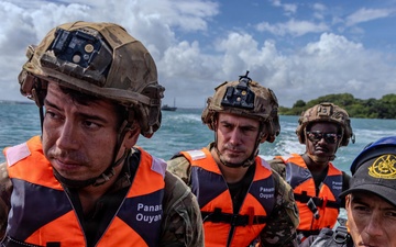 Army Security Cooperation Group–South train on Rigid Inflatable Boats in Panama