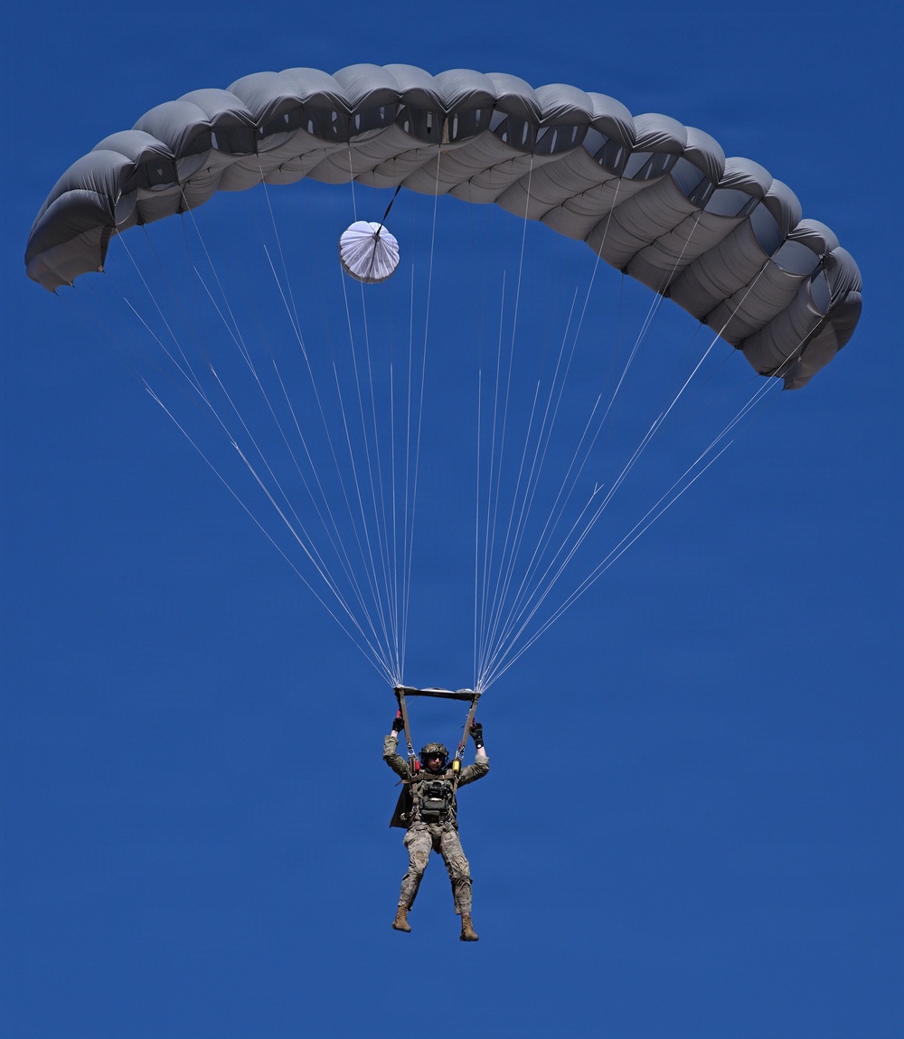 Military Free Fall Jumpmaster Course