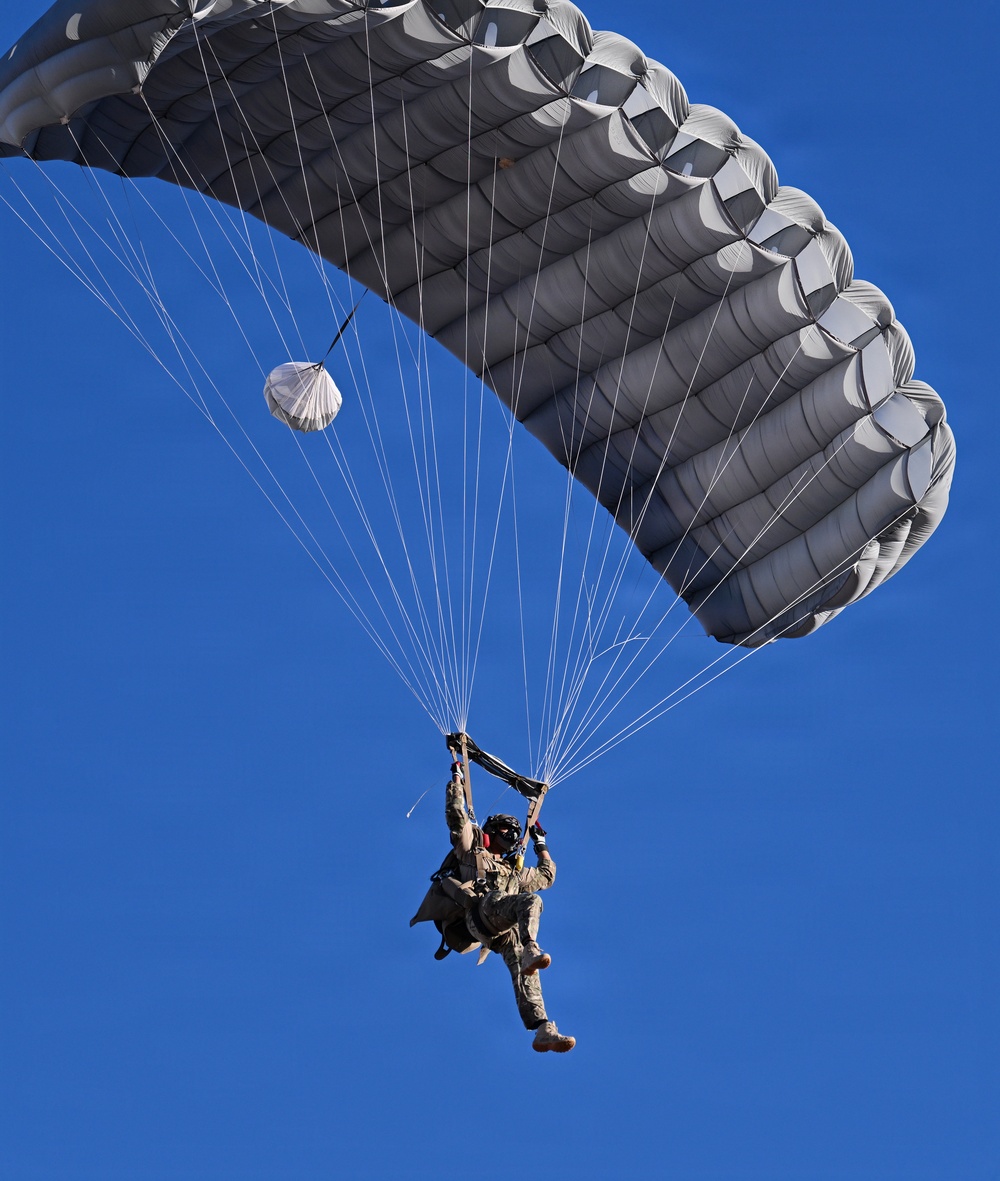 Military Free Fall Jumpmaster Training