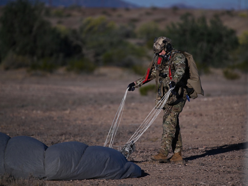 Military Free Fall Jumpmaster Training