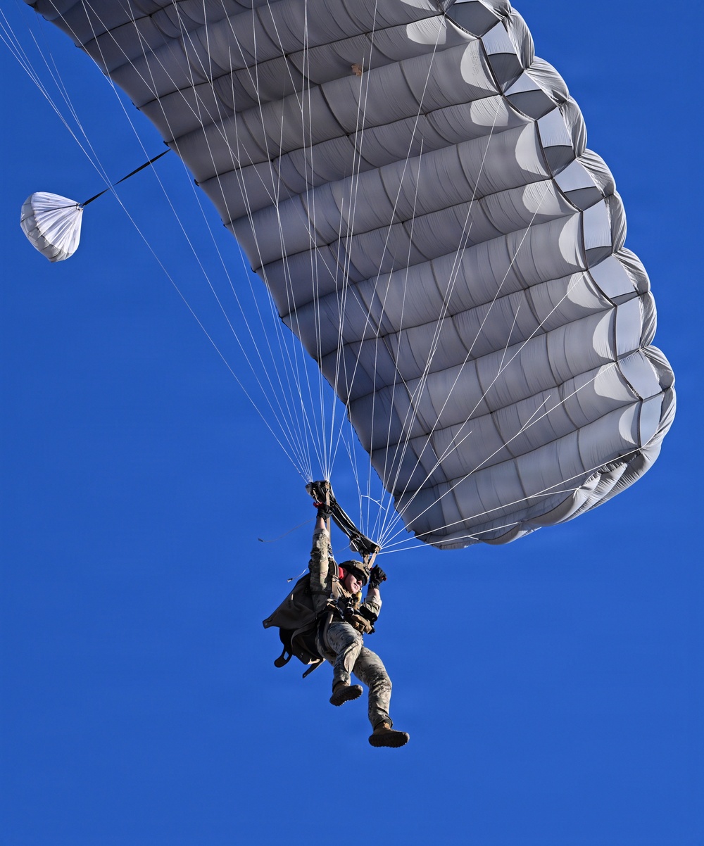 Military Free Fall Jumpmaster Training