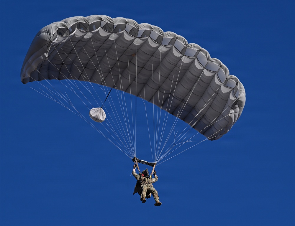 Military Free Fall Jumpmaster Training