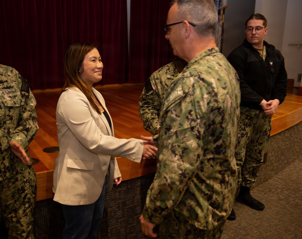 Commander Naval Medical Forces Atlantic visits NMCSD