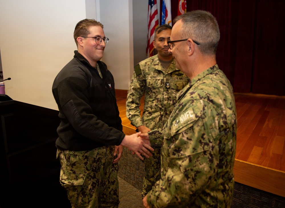 Commander Naval Medical Forces Atlantic visits NMCSD
