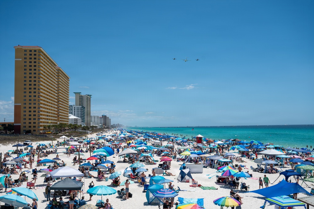 Thunderbirds Soar Over the Emerald Coast