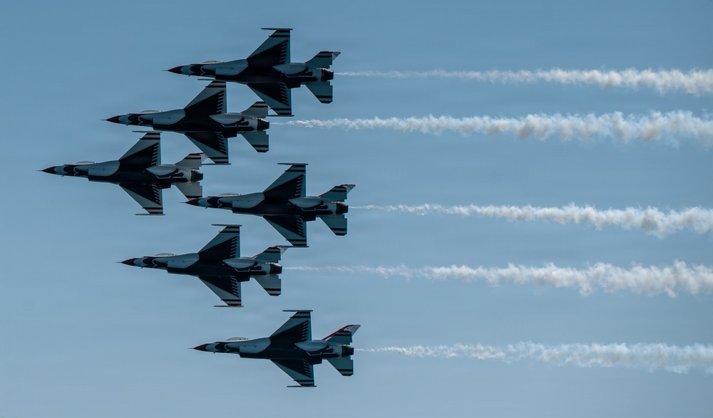Thunderbirds Soar Over the Emerald Coast
