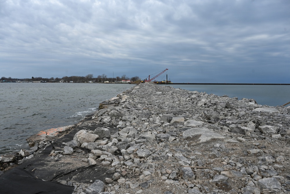 Repairs Resume on Great Sodus East Breakwater for 2026