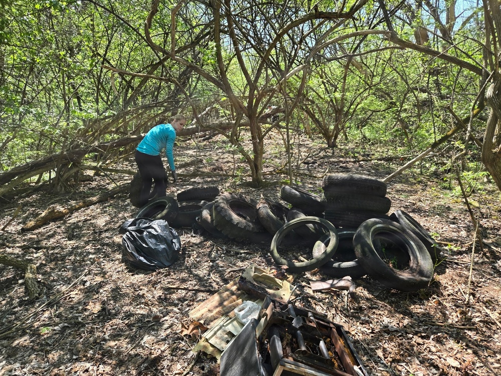 AFLCMC Training Directorate holds large-scale cleanup event