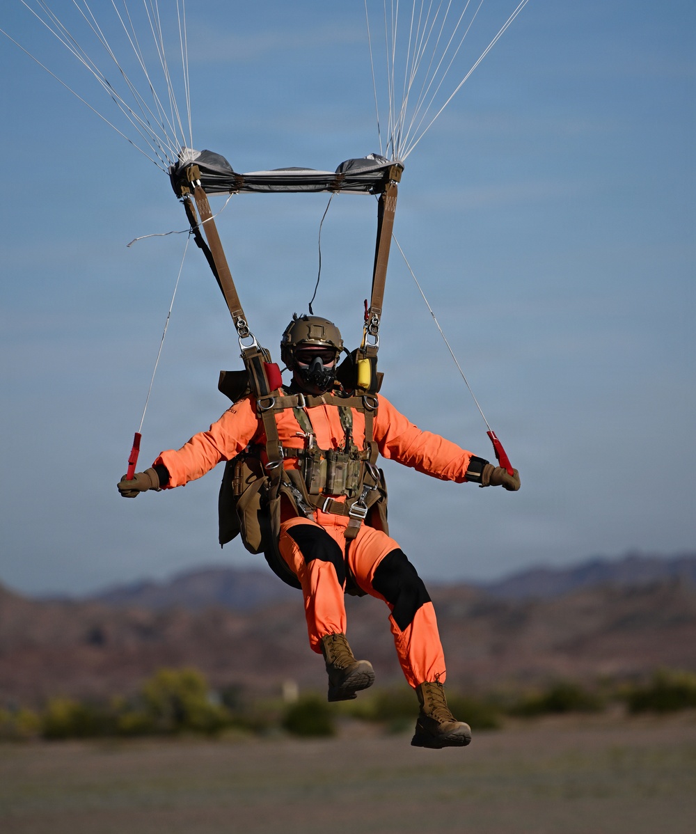 Military Free Fall Students Train at Proving Ground