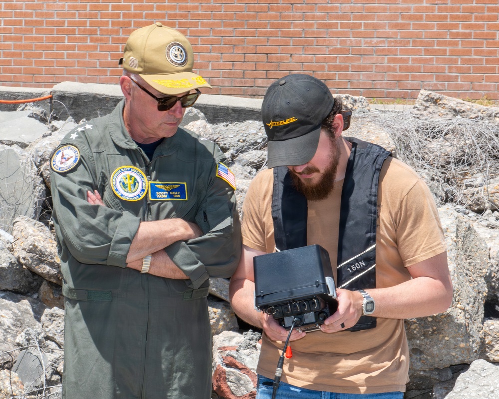 Vice Adm. Scott Gray, CNIC, observes counter-unmanned undersea vehicle technology