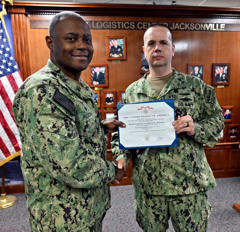 Cmdr. Lorge ends NAVSUP FLC Jacksonville tour