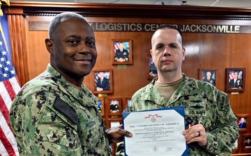 Cmdr. Lorge ends NAVSUP FLC Jacksonville tour