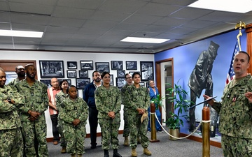 Cmdr. Lorge ends NAVSUP FLC Jacksonville tour