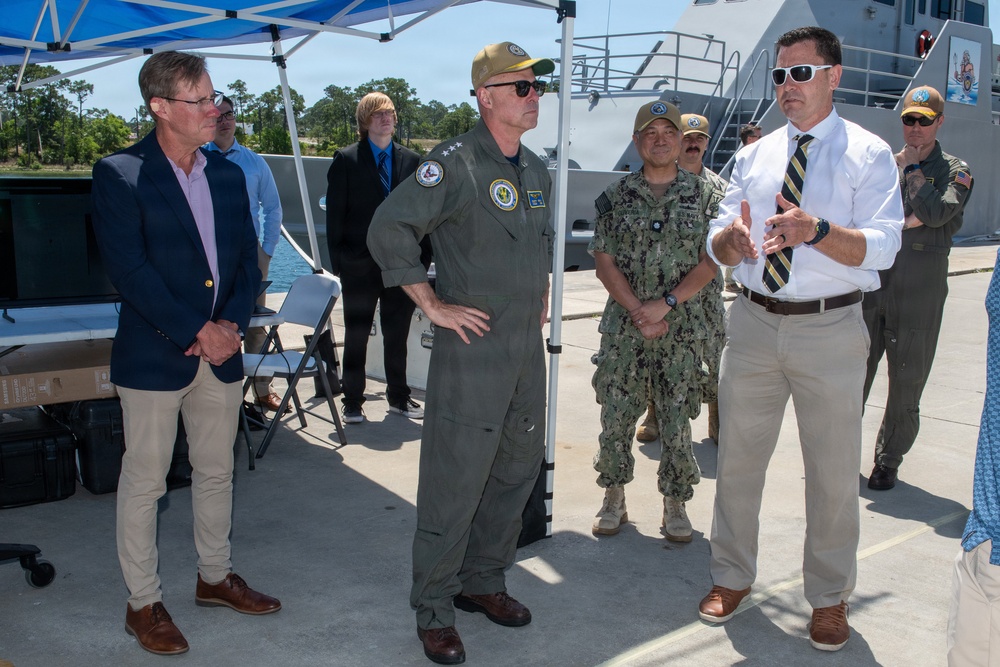 Vice Adm. Scott Gray, CNIC, learns more about counter-unmanned undersea vehicle (C-UUV) technology operations