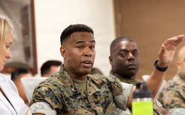 2nd MLG Leaders Visit Blount Island to Examine Prepositioning, Logistics Integration