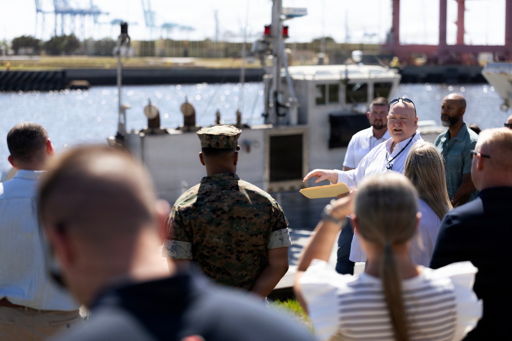 2nd MLG Leaders Visit Blount Island to Examine Prepositioning, Logistics Integration