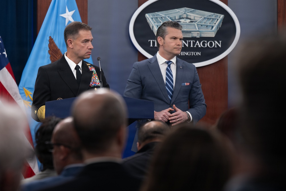 SW, CJCS Conduct Pentagon Press Briefing