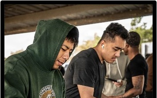 1AD Band Performs for Blackhawk Troopers