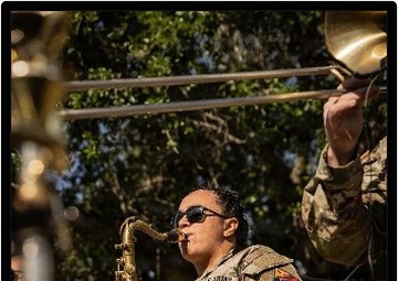 1AD Band Performs for Blackhawk Troopers